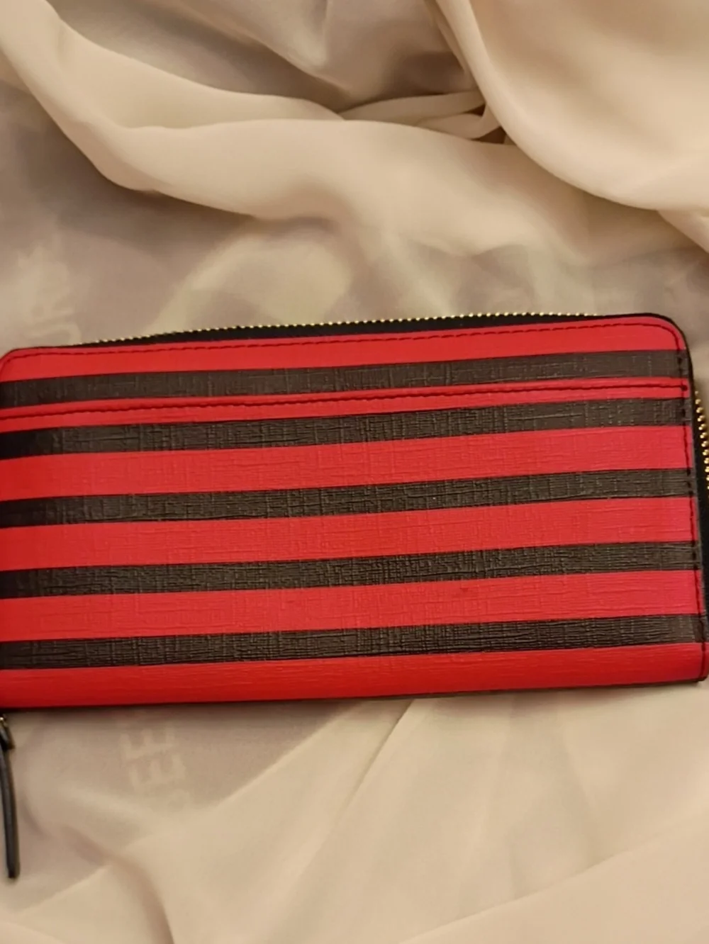 kate spade Red and Black Striped Zip Wallet with Gold Logo